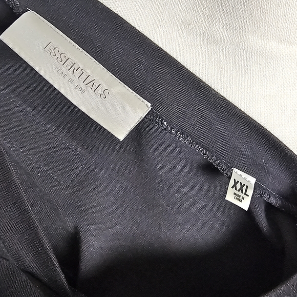 Fear of God Essentials Football Tee 'Iron' Sz XXL - Picture 6 of 6